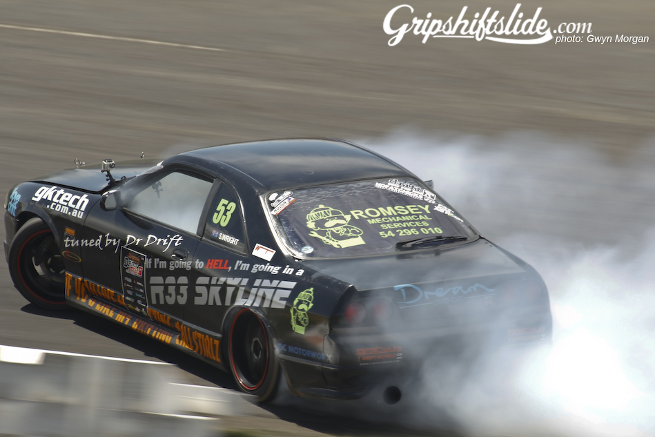 r33 black drift machine
