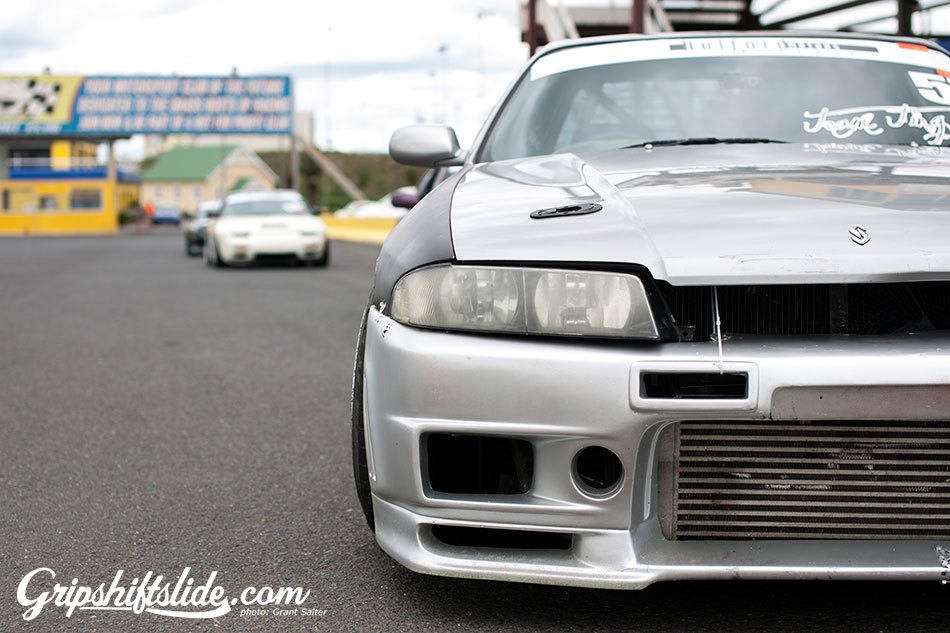 r33 close up